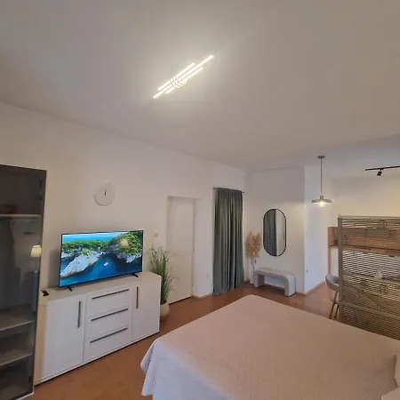 Modern And Cozy 2 Min From The Sea And Center * Turanj