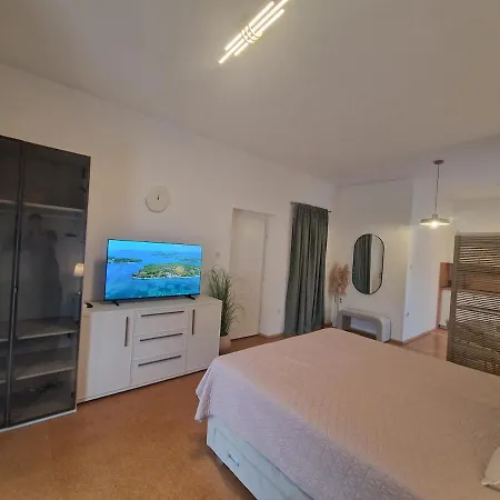 Modern And Cozy 2 Min From The Sea And Center