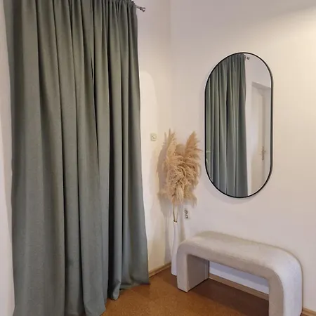 Modern And Cozy 2 Min From The Sea And Center Turanj