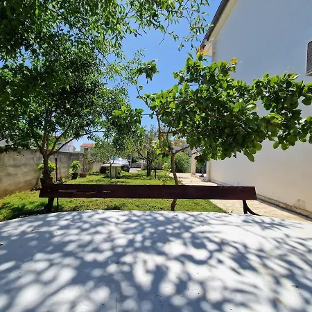Appartement Modern And Cozy 2 Min From The Sea And Center Turanj